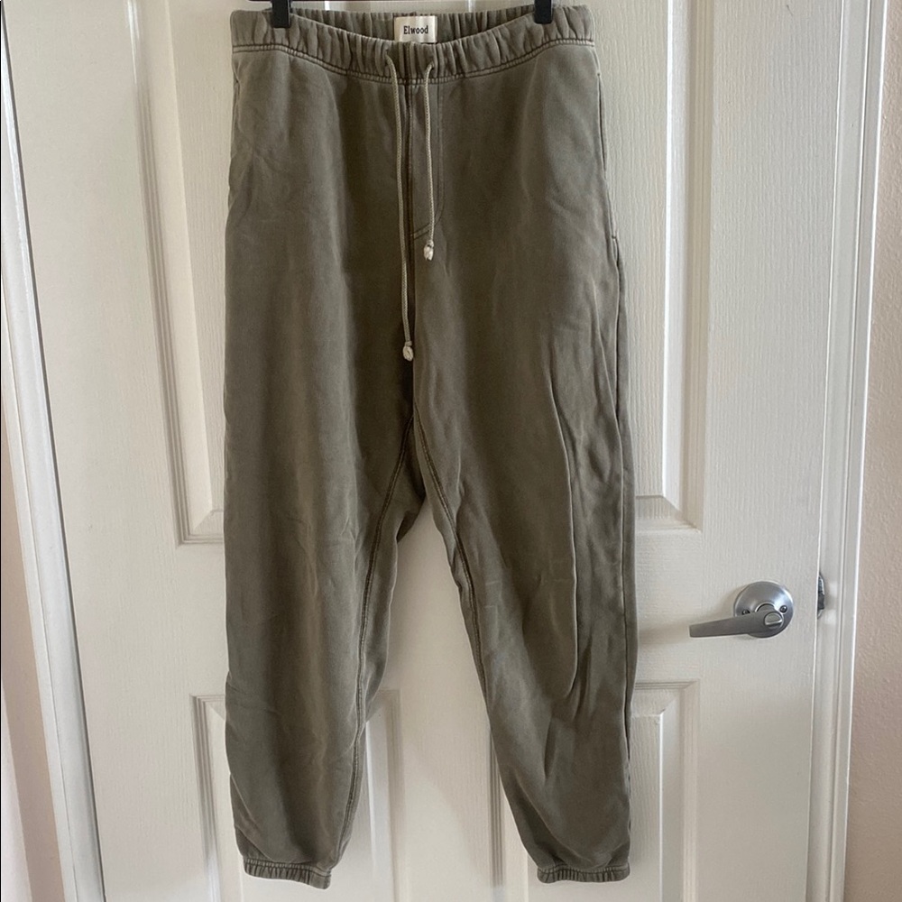 Elwood Olive Green Core sweatpants